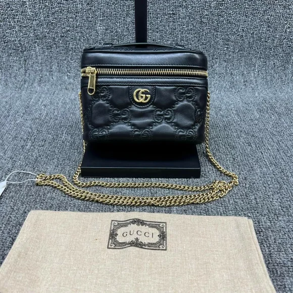 100% Authentic Gucci GG Leather Top Handle Bag 669-110524 - Picture 2 of 16